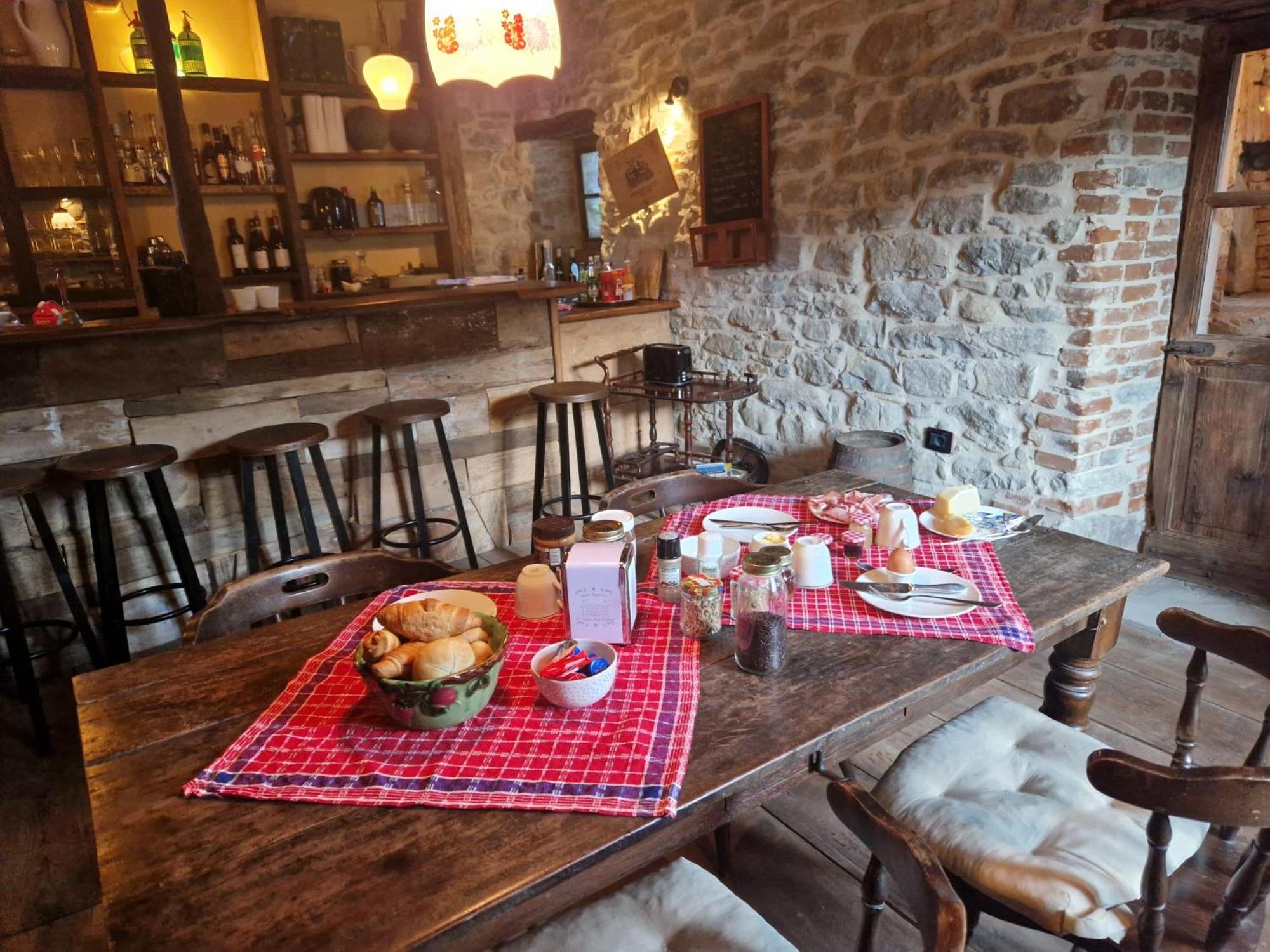 B&B Barbaia Levice Екстериор снимка